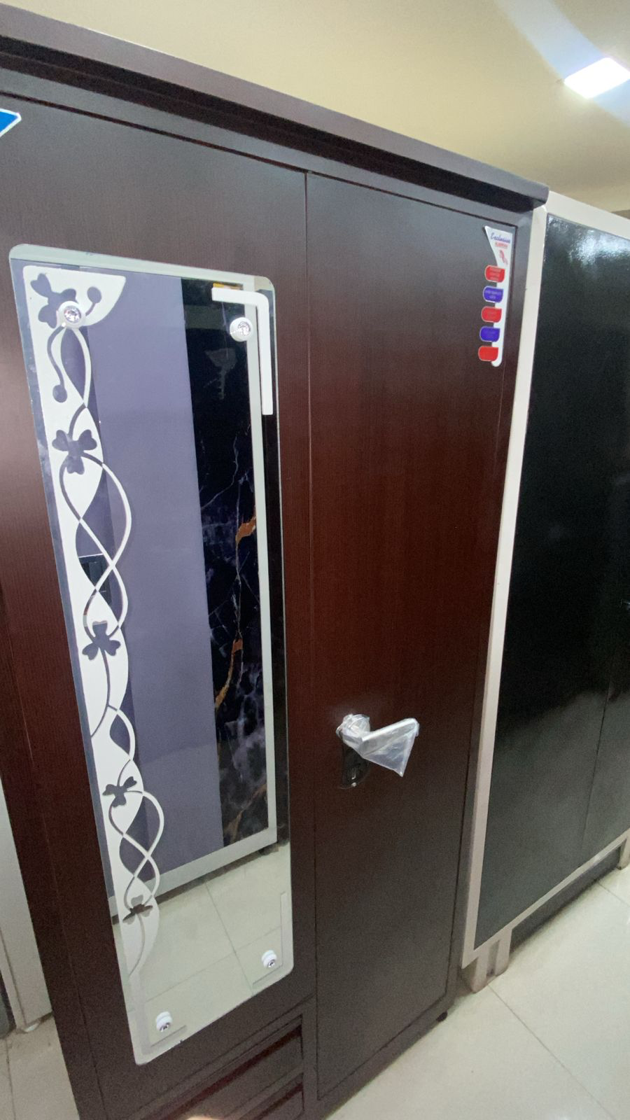 STEEL ALMIRAH FOR HOME